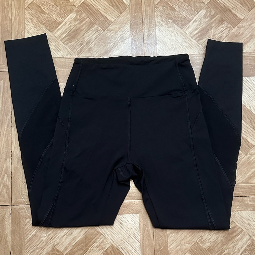 PINK Victoria's Secret Ultimate Featherweight Mesh Sided Leggings